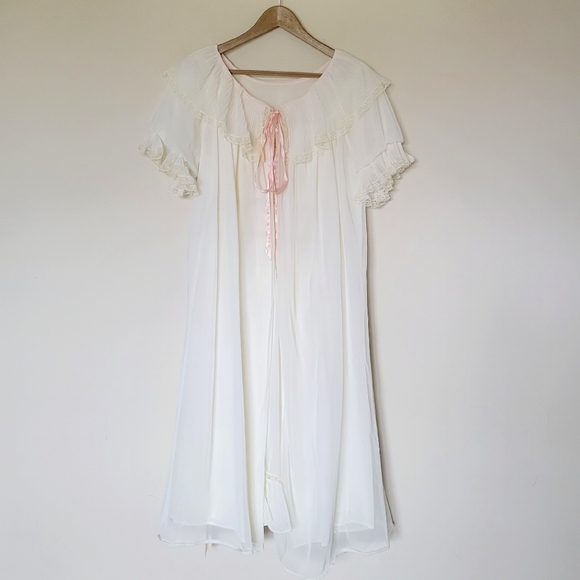 Trillium Intimates & Sleepwear Vintage Trillium Sheer Lace Ribbon